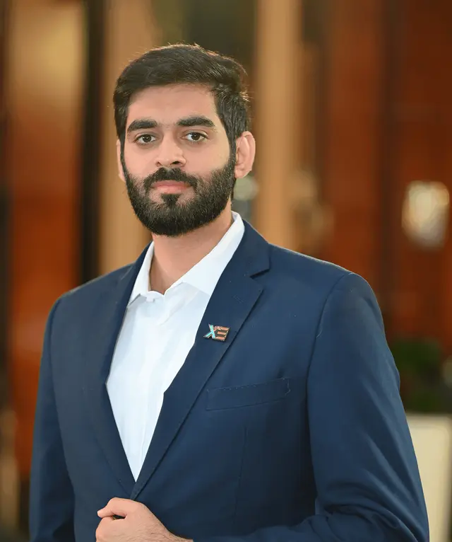Shazoor, Operations Executive